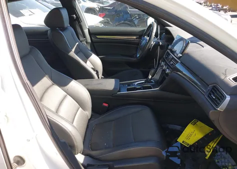 2022 Honda Accord Sport z USA, uszkodzony, nr VIN 1HGCV1F33NA099373